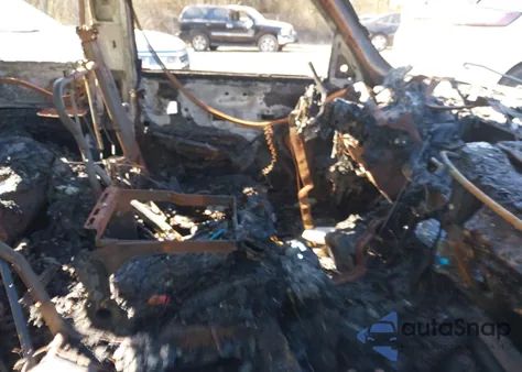 2001 Chevrolet Silverado 1500 Ls from USA, damaged, VIN 2GCEC19V611308488